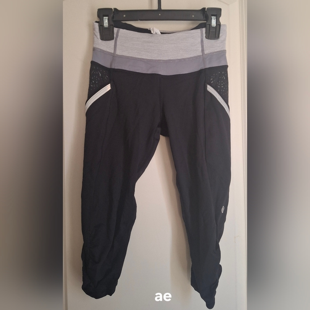 Lululemon Run a Marathon Crops Black Gray Z4 Sporty Gym Run Hiking Camping